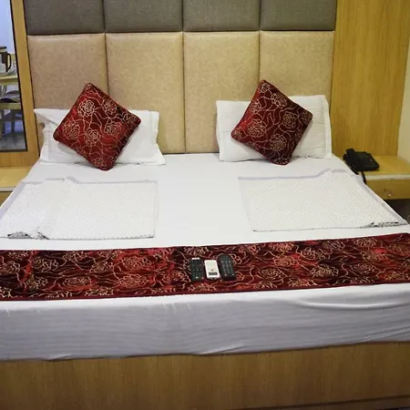 Airport Hotel The Paramont-2